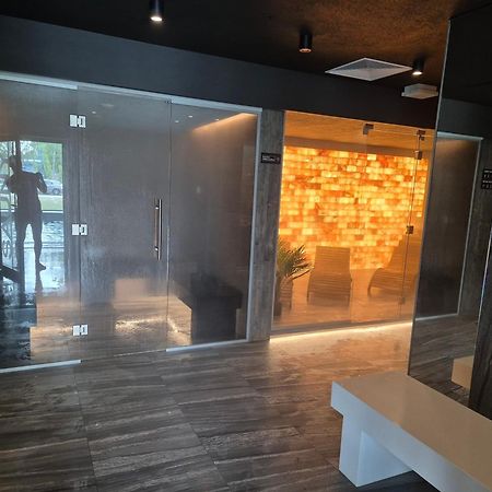 Apartamenty Kasprowicza 20A Klimatyzacja Basen Fintess Sauny Parking Bawialnia Zmywarkataras Wysoki Standard W Pelni Wyposazony Kolobrzeg Exterior photo