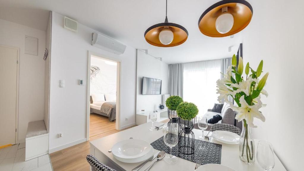 Apartamenty Kasprowicza 20A Klimatyzacja Basen Fintess Sauny Parking Bawialnia Zmywarkataras Wysoki Standard W Pelni Wyposazony Kolobrzeg Exterior photo