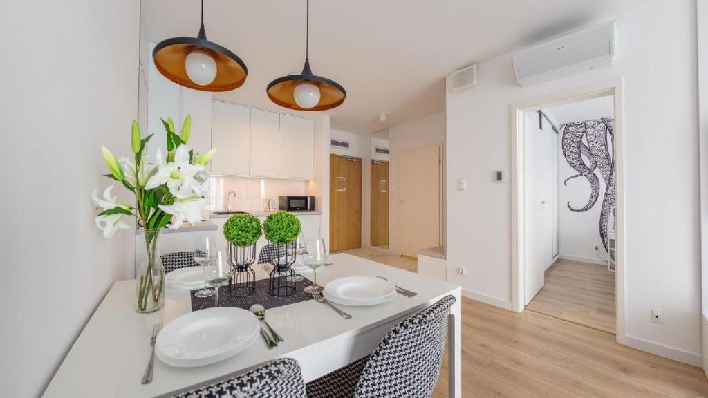Apartamenty Kasprowicza 20A Klimatyzacja Basen Fintess Sauny Parking Bawialnia Zmywarkataras Wysoki Standard W Pelni Wyposazony Kolobrzeg Exterior photo